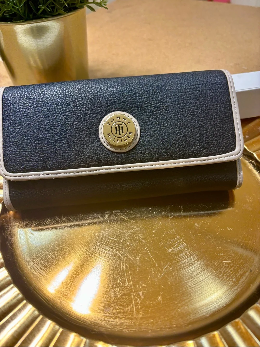 Tommy Hilfiger Black Wallet with Cream Trim and Gold Logo